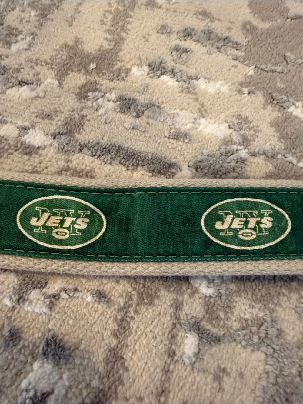 Vineyard Vines size 36